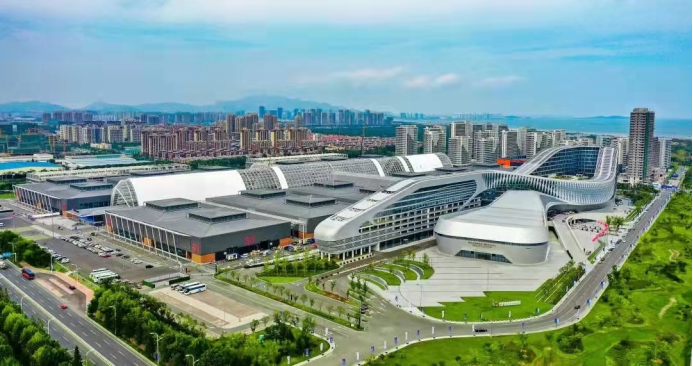 China Railway Qingdao World Expo City highlights the "five aims" and strives to improve the effectiveness of convention and Exhibition operation